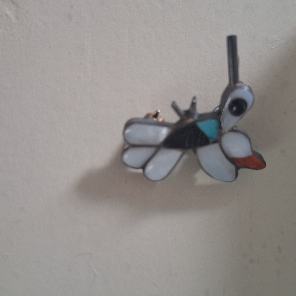 Black and White Bird Toy with Minimalist Design